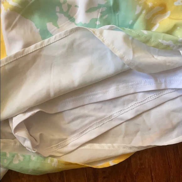 Fabletics Shorts - Picture 2 of 3